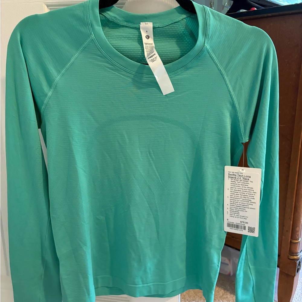 Lululemon Swiftly Tech Long Sleeve 2.0 Race : Paradise Green